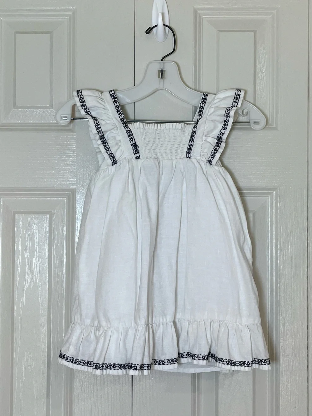 Old Navy lightweight white
